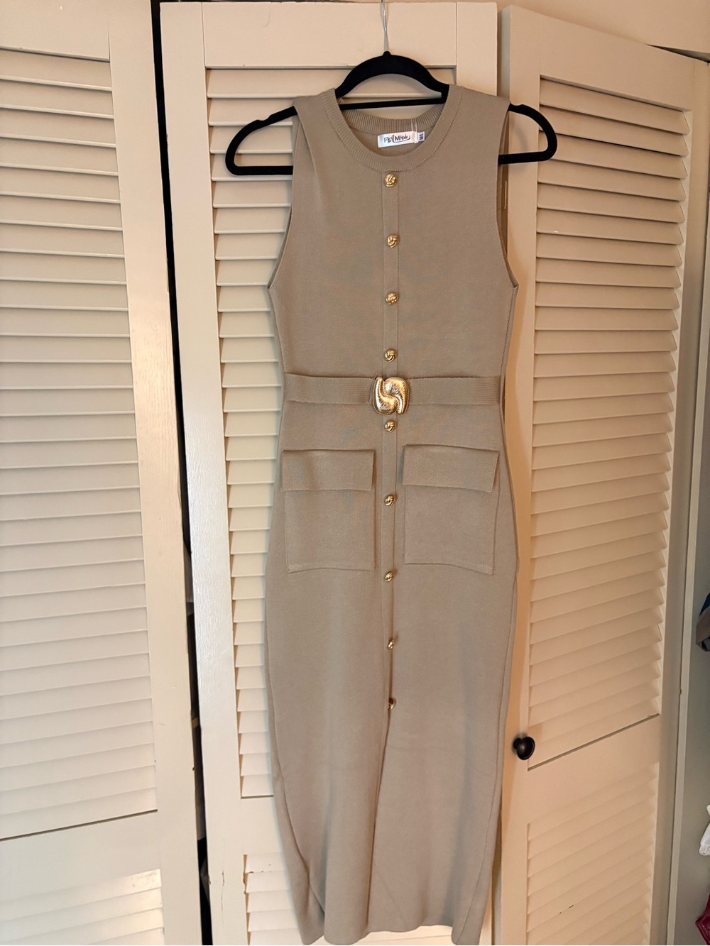 Sleeveless Beige Knit Midi Dress with Gold Buttons